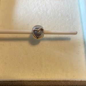Pandora two-tone clip